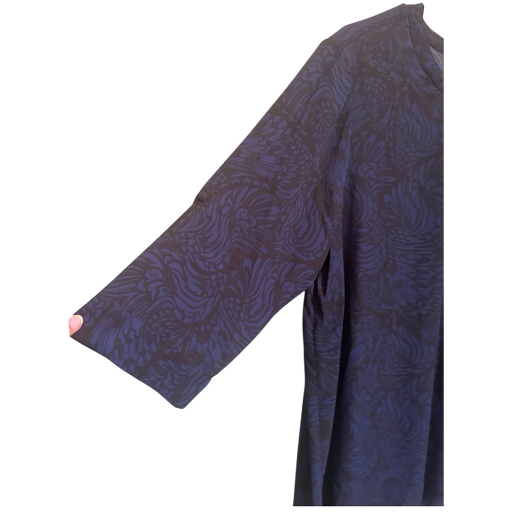 Torrid Navy Blue Patterned Blouse - image 2